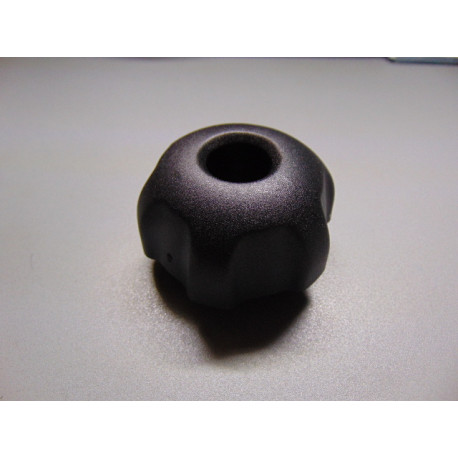 Knebelschraube für Thule Träger mit 8 mm Gewinde